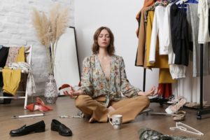 L'aménagement d'un dressing est important dans un petit espace.