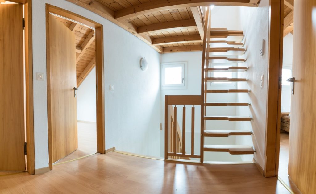 Les escaliers japonais offrent de nombreux avantages en matière de coût, de confort et de praticité.